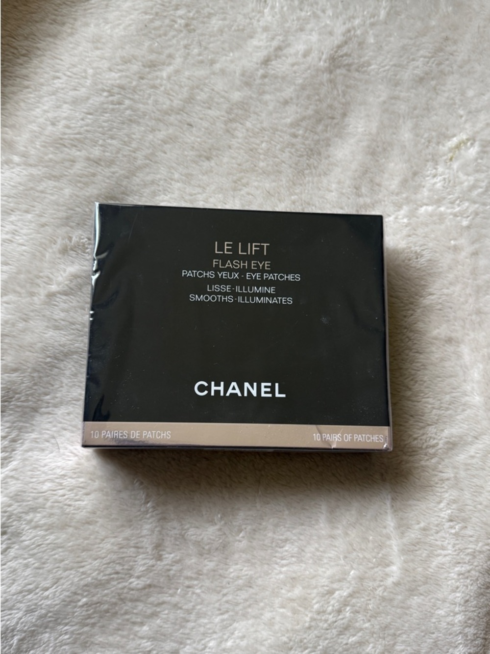 CHANEL Le Lift Flash Eye Patches - Black with Gold Accent, New